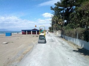 Torre de Benagalbón pone coto al acceso de vehículos a la playa